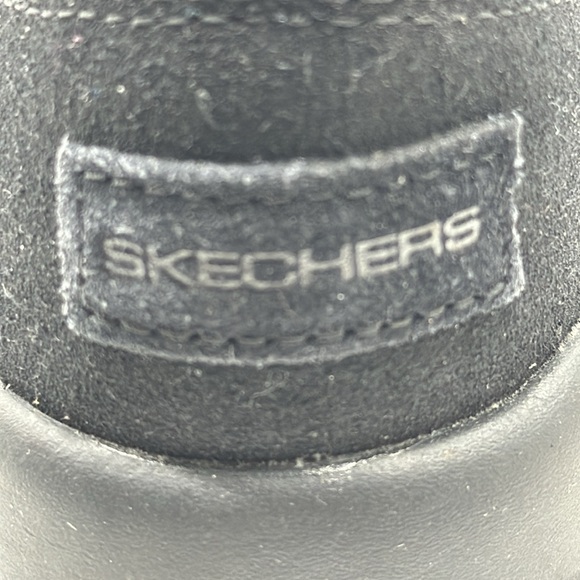 Skechers Black Suede Lightweight Angle Boots Size 6.5 SKT6899C - Picture 6 of 6